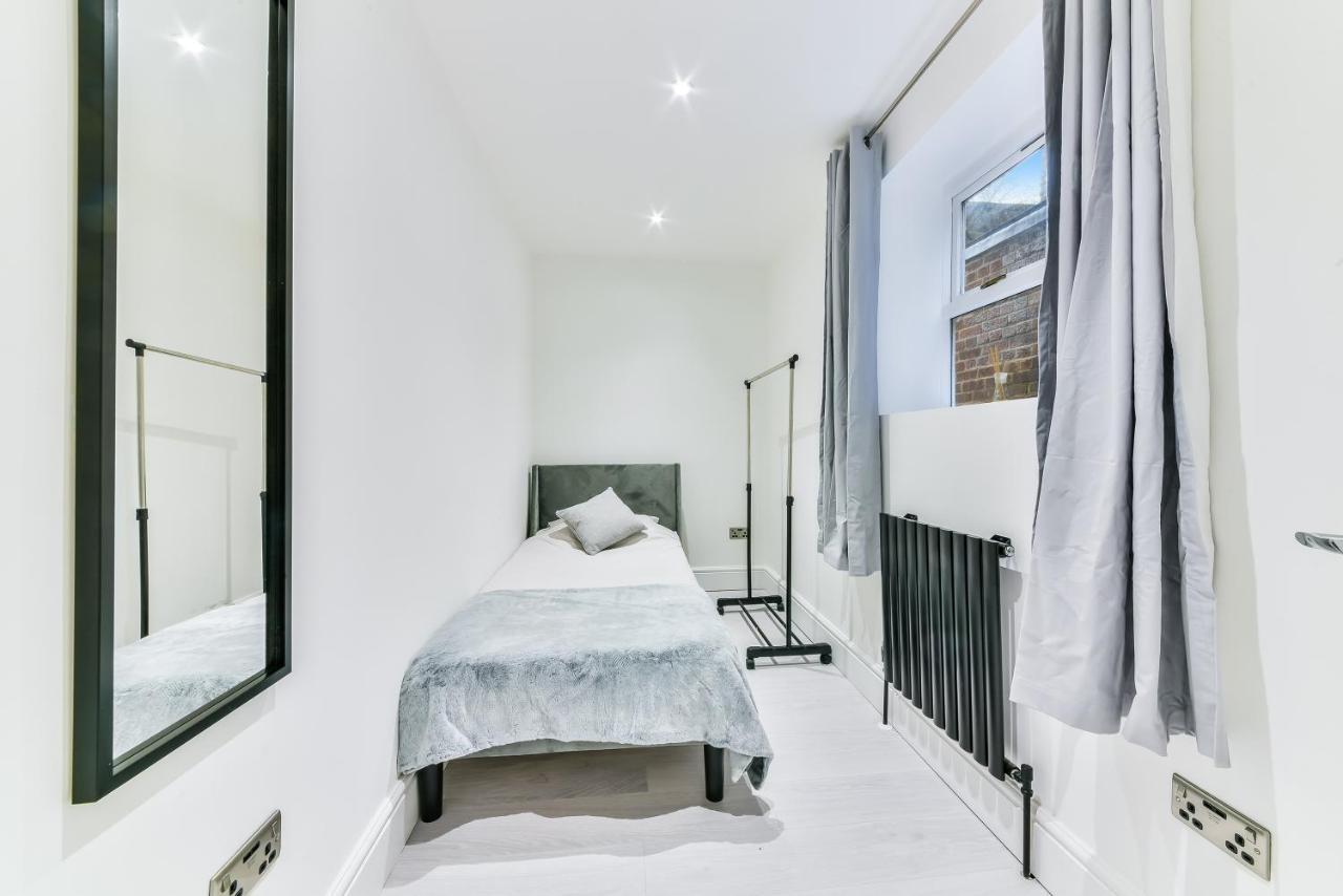 Amazing 2 Bed Apartment Clapham North London Bagian luar foto